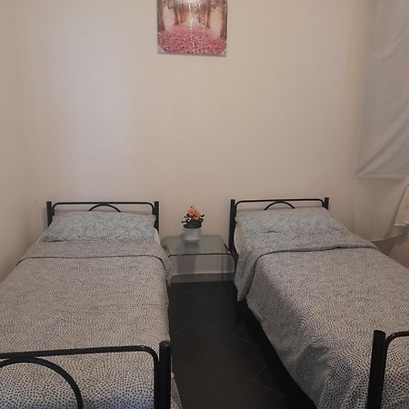 Апартаменты Zena Apartament Генуя Экстерьер фото