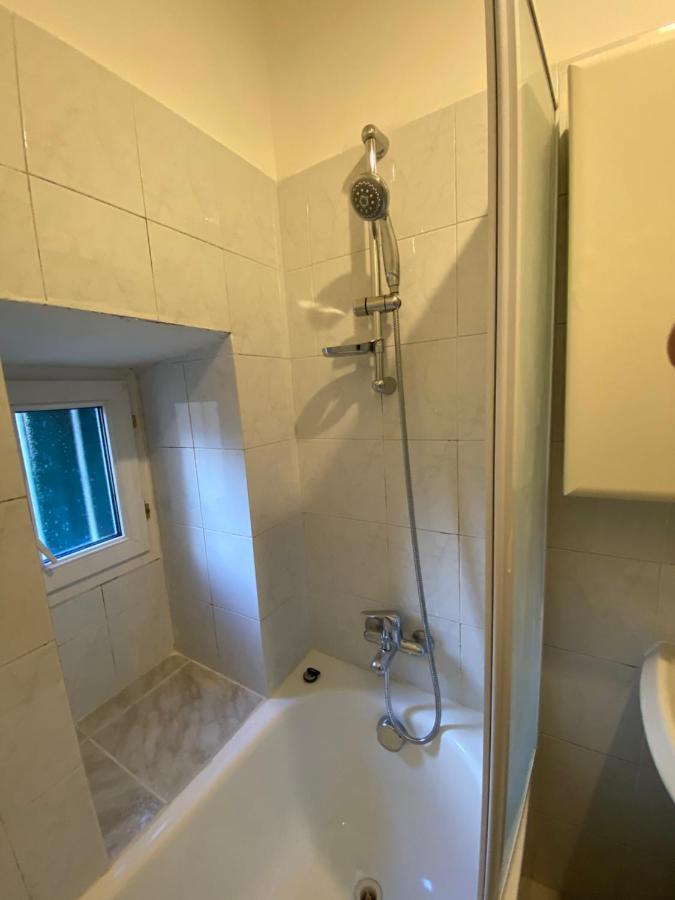 Апартаменты Zena Apartament Генуя Экстерьер фото